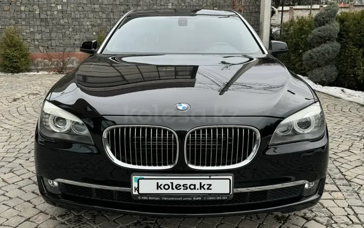 BMW 750 2011 годаfor9 500 000 тг. в Алматы