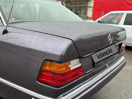 Mercedes-Benz E 320 1991 годаүшін1 950 000 тг. в Алматы – фото 15