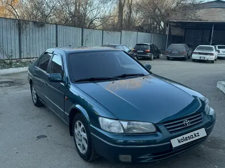 Toyota Camry 1998 года за 3 050 000 тг. в Алматы – фото 11