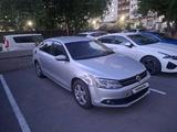 Volkswagen Jetta 2014 года за 4 500 000 тг. в Астана – фото 2