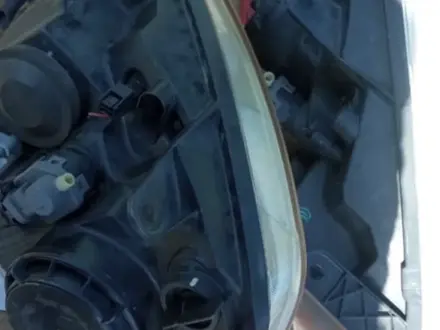 Оригинальные передние фары на Nissan Qashqai первого поколения за 120 000 тг. в Павлодар – фото 2