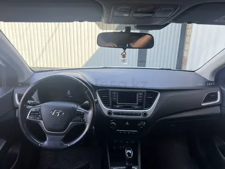 Hyundai Accent 2018 года за 7 011 323 тг. в Алматы – фото 3