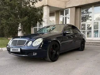 Mercedes-Benz E 240