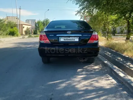 Toyota Camry 2005 года за 6 000 000 тг. в Туркестан – фото 2