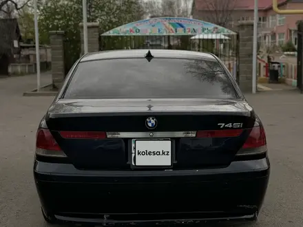 BMW 745 2003 года за 1 800 000 тг. в Алматы – фото 5