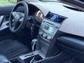 Toyota Camry 2007 года за 4 200 000 тг. в Атырау – фото 5