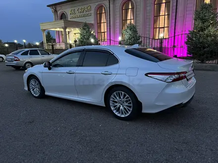 Toyota Camry 2019 года за 17 000 000 тг. в Алматы – фото 5