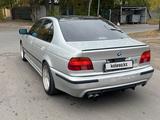 BMW 528 1997 года за 3 000 000 тг. в Караганда – фото 2