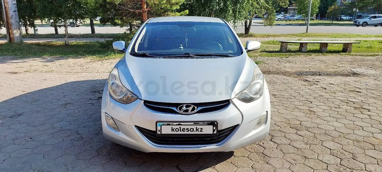 Hyundai Elantra, 2012