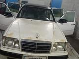 Mercedes-Benz E 260 1994 годаүшін2 000 000 тг. в Астана – фото 5