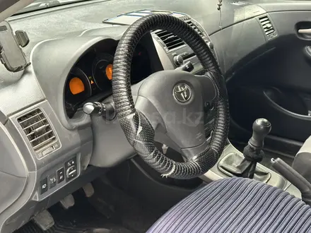 Toyota Corolla 2007 года за 4 450 000 тг. в Актобе – фото 13
