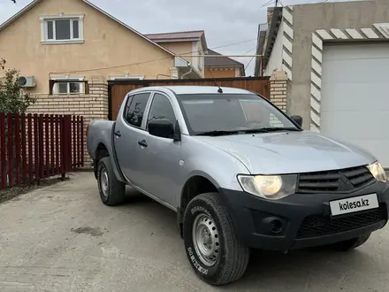 Mitsubishi L200 2011 года за 6 000 000 тг. в Атырау – фото 3