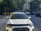 Hyundai Elantra 2017 года за 6 800 000 тг. в Астана