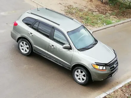 Hyundai Santa Fe 2009 года за 7 500 000 тг. в Жанаозен – фото 2