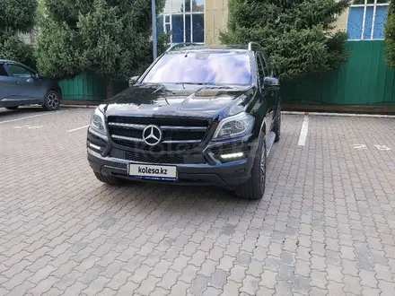 Mercedes-Benz GL 400 2014 года за 19 990 000 тг. в Алматы – фото 2