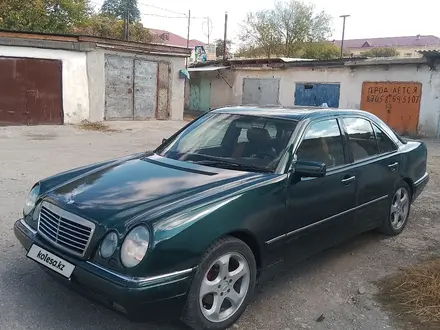 Mercedes-Benz E 280 1997 года за 3 100 000 тг. в Кентау – фото 2