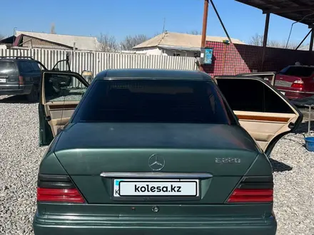 Mercedes-Benz E 200 1994 года за 1 500 000 тг. в Шымкент – фото 4