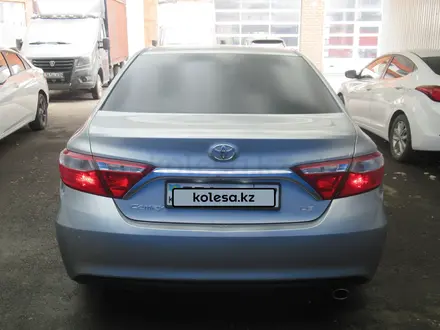 Toyota Camry 2015 года за 7 901 000 тг. в Актобе – фото 2