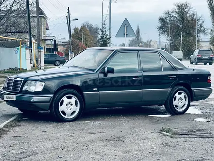 Mercedes-Benz E 280 1994 года за 2 300 000 тг. в Кордай – фото 4