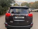 Toyota RAV4 2013 годаүшін11 500 000 тг. в Уральск – фото 3