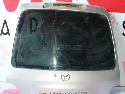 Дверь Багажника Toyota LAND Cruiser 100 за 90 000 тг. в Алматы