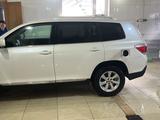 Toyota Highlander 2011 года за 7 500 000 тг. в Актобе – фото 4