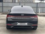 Hyundai Elantra 2021 года за 10 500 000 тг. в Атырау – фото 5