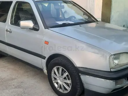 Volkswagen Golf 1994 года за 1 750 000 тг. в Есик – фото 2