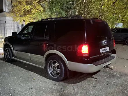 Ford Expedition 2005 года за 6 000 000 тг. в Астана