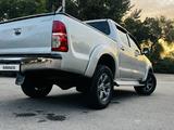 Toyota Hilux 2014 года за 11 700 000 тг. в Алматы – фото 2