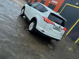 Toyota RAV4 2016 года за 11 000 000 тг. в Уральск – фото 5