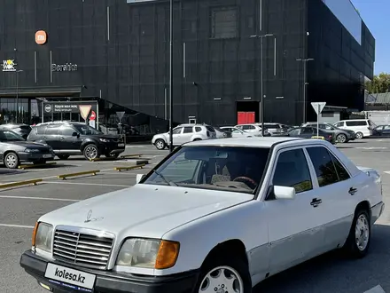 Mercedes-Benz E 200 1993 года за 1 150 000 тг. в Шымкент – фото 2