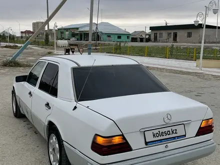 Mercedes-Benz E 200 1993 года за 1 150 000 тг. в Шымкент