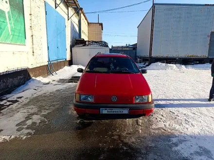 Volkswagen Passat 1991 года за 1 250 000 тг. в Караганда – фото 2