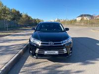 Toyota Highlander 2017 года за 23 000 000 тг. в Астана