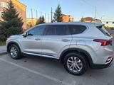 Hyundai Santa Fe 2018 года за 12 750 000 тг. в Алматы