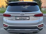 Hyundai Santa Fe 2018 года за 12 750 000 тг. в Алматы – фото 3