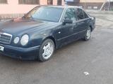 Mercedes-Benz E 200 1996 годаүшін2 150 000 тг. в Алматы – фото 2