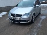 Volkswagen Touran 2006 годаүшін3 800 000 тг. в Алматы – фото 2