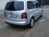 Volkswagen Touran 2006 годаүшін3 800 000 тг. в Алматы – фото 4