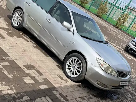 Toyota Camry 2004 года за 4 100 000 тг. в Астана – фото 2