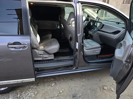 Toyota Sienna 2016 года за 15 000 000 тг. в Алматы – фото 5