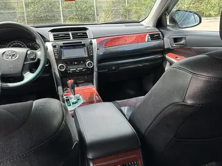 Toyota Camry 2014 года за 11 200 000 тг. в Алматы – фото 13