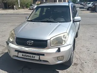 Toyota RAV4, 2004