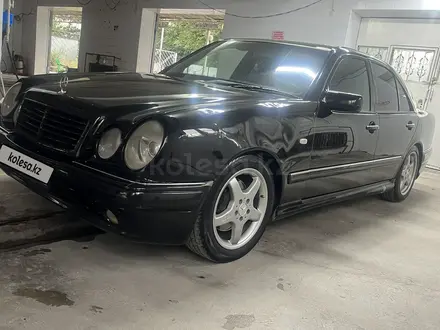 Mercedes-Benz E 320 1997 года за 3 200 000 тг. в Шымкент – фото 7