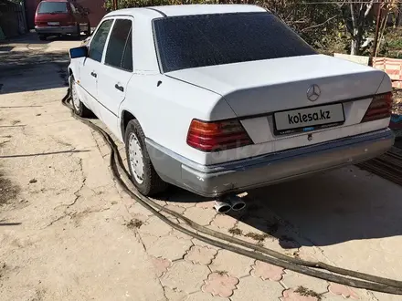 Mercedes-Benz E 230 1992 года за 1 000 000 тг. в Алматы – фото 4