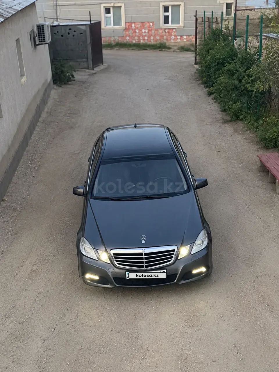 Mercedes-Benz E-Class, 2010
