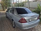 Mercedes-Benz C 200 2002 года за 2 000 000 тг. в Алматы – фото 4