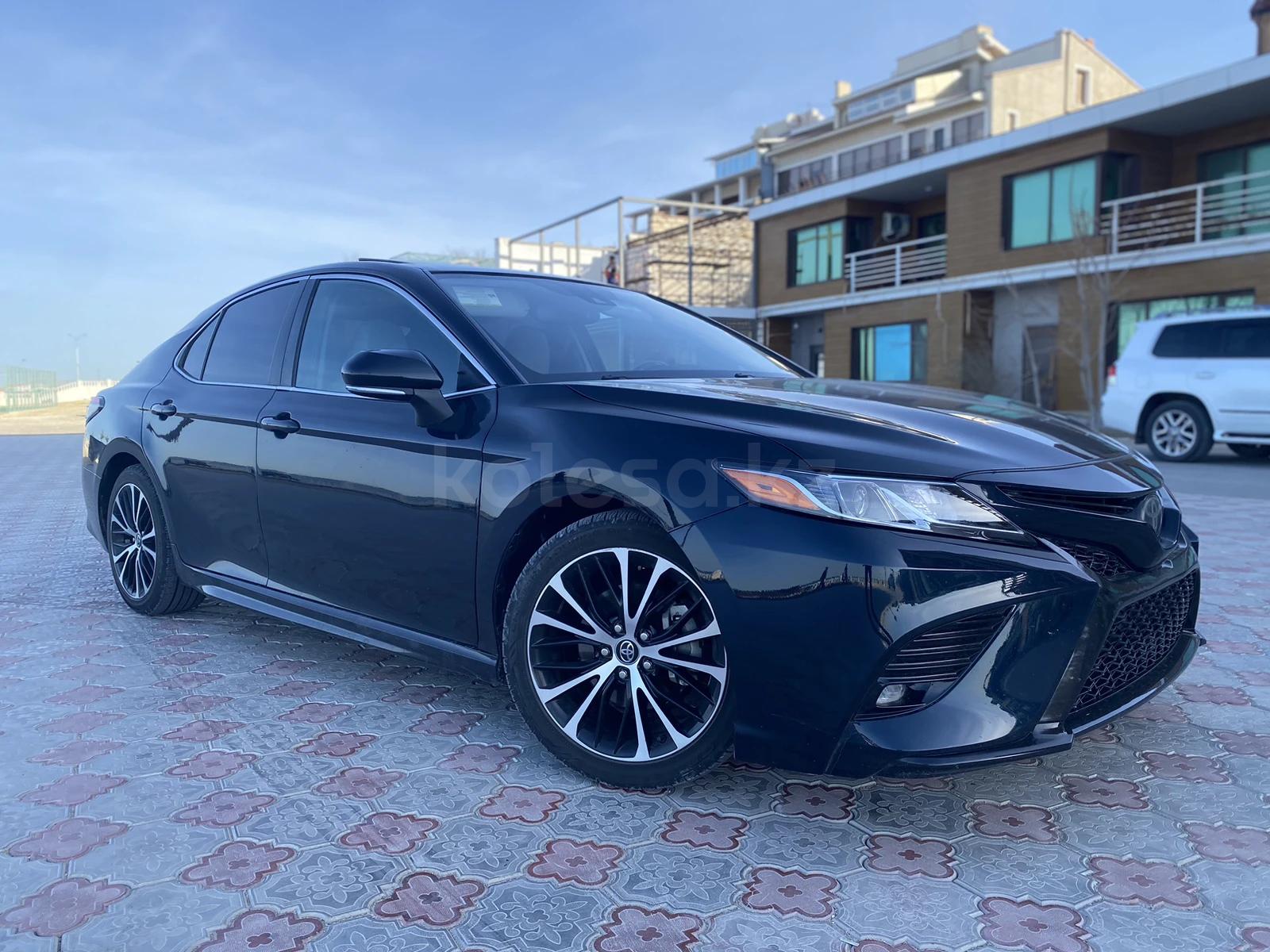 Toyota Camry 2018 г.