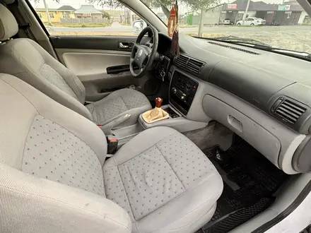 Volkswagen Passat 1997 года за 2 200 000 тг. в Шымкент – фото 12